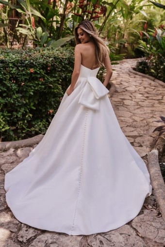 Allure Romance Felicia by Allure #1 Ivory thumbnail