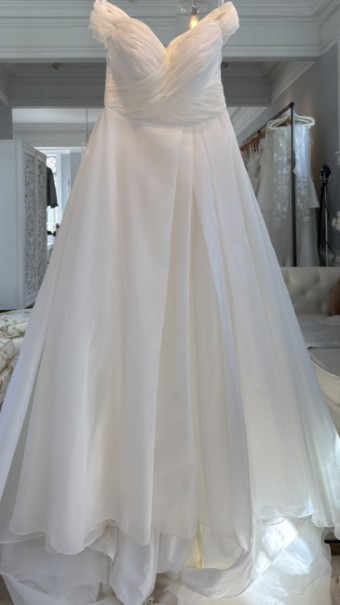 Allure Romance R3850P by Allure Romance #3 Ivory thumbnail