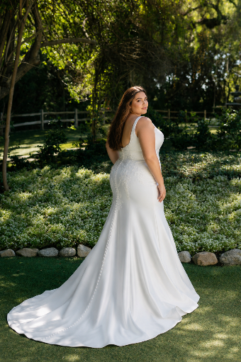 Allure Romance Raegan by Allure Romance #1 default Ivory thumbnail