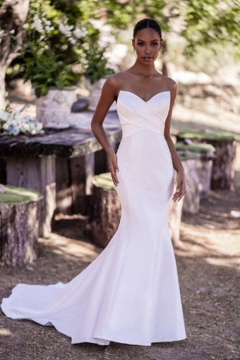 Allure Romance Erin #1 Ivory thumbnail