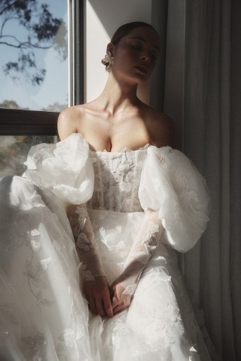 Alena Leena Iris #1 Ivory thumbnail